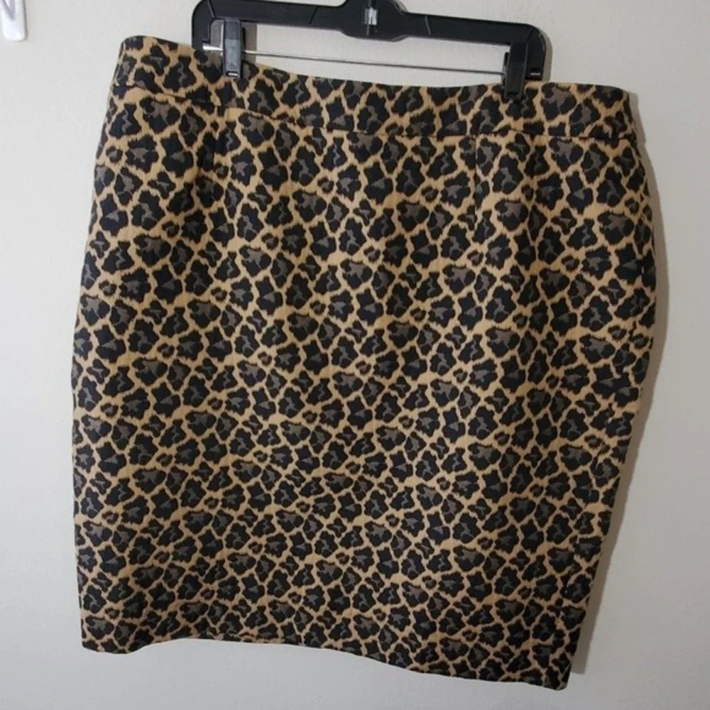 Talbots leopard print JACQUARD tan and black pencil skirt‎ weekend size 10 new!